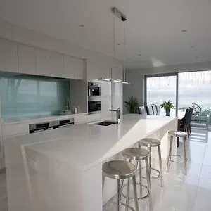 https://the-perfect-stop-over.wellingtonnzhotels.com