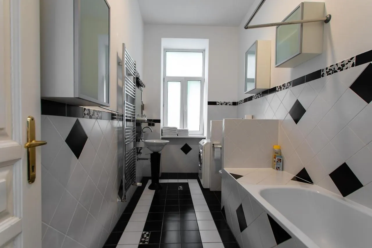 3-Bedroom Apartment In Central Vienna Austria