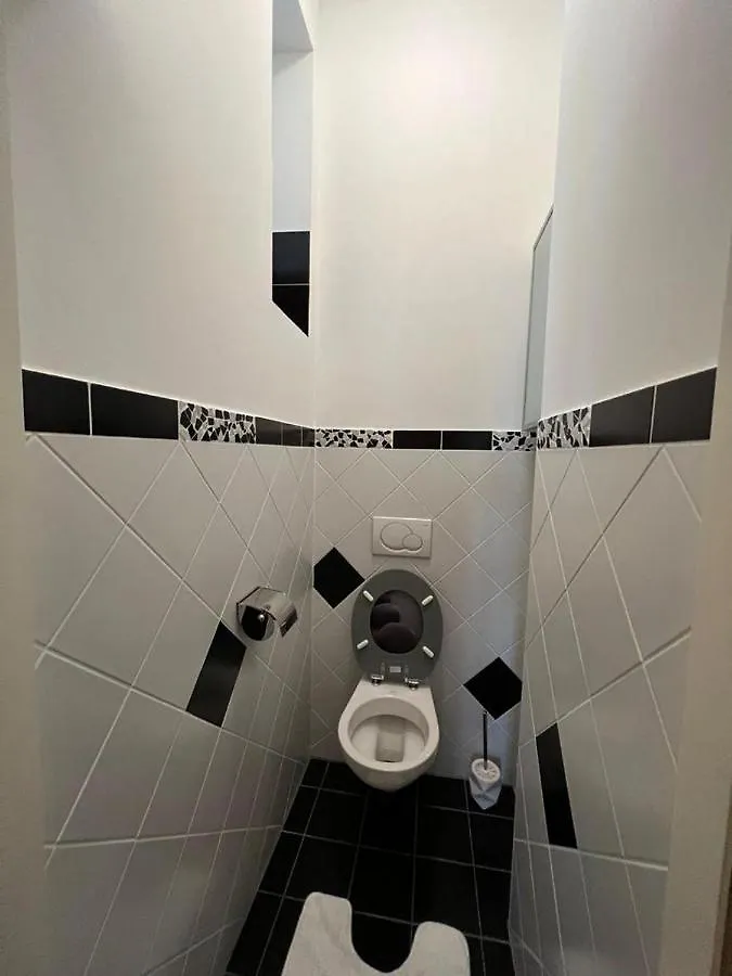 3-Bedroom Apartment In Central וינה 0*,  אוסטריה